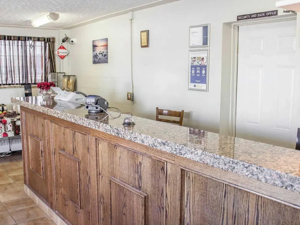 Economy Inn