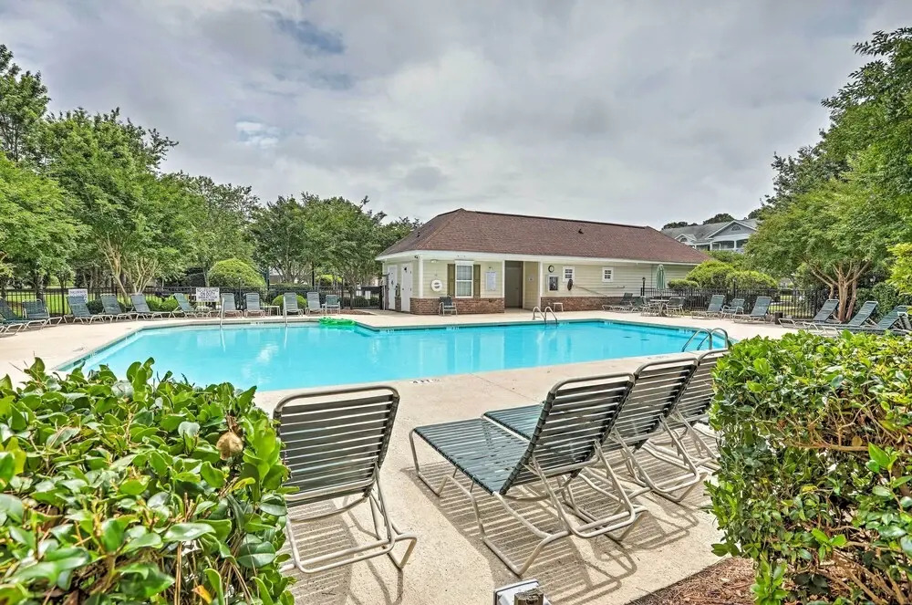 3 Mi to Ocean: North Myrtle Beach Condo w/ Balcony