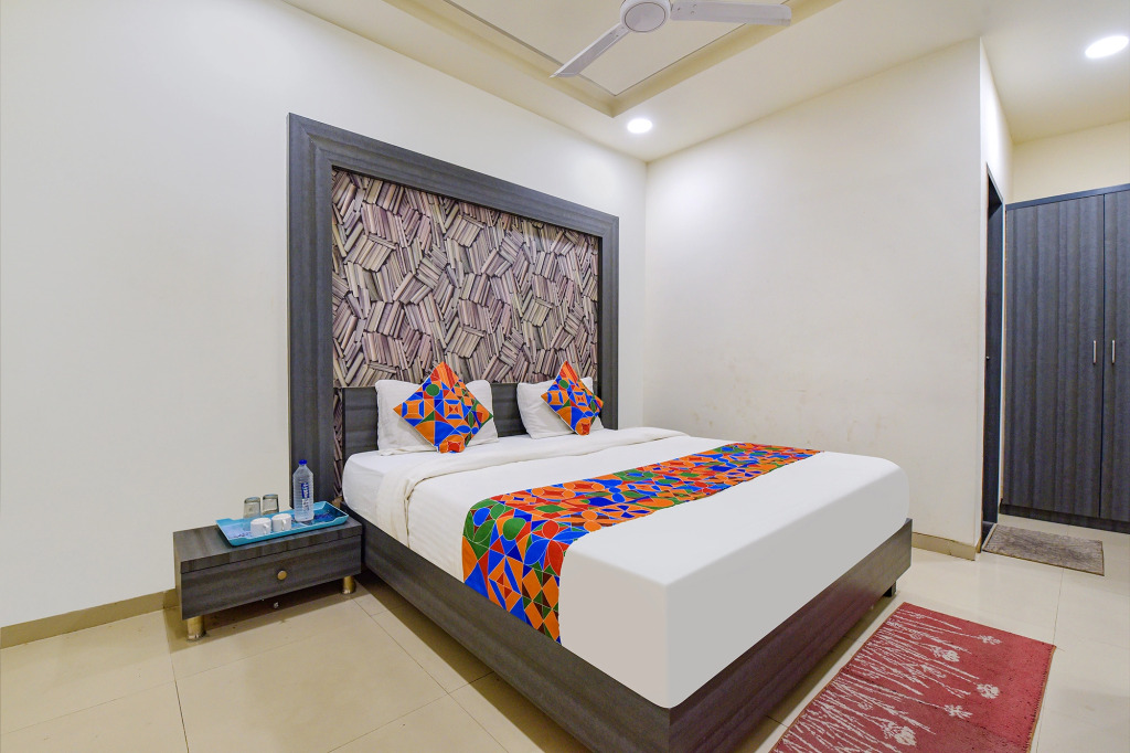 Fabexpress Pearl Villa