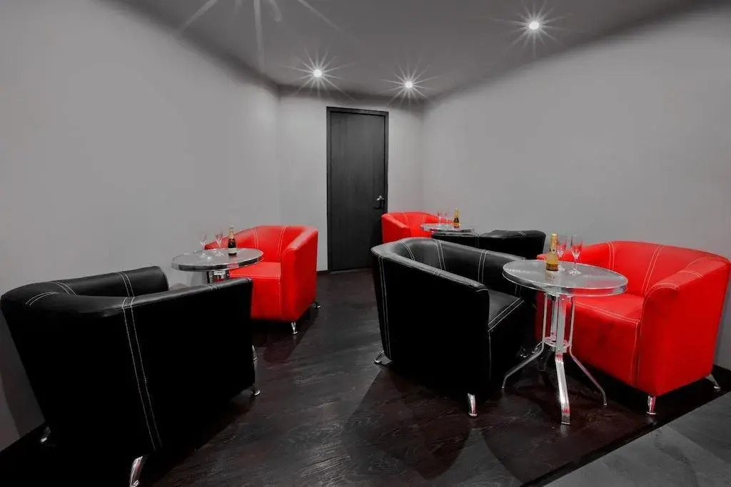 Eurosuites Oceania - Adults Only