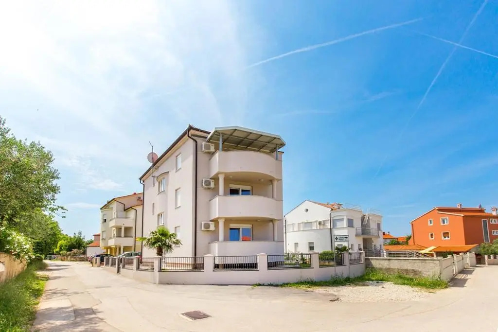 Apartments Tomo