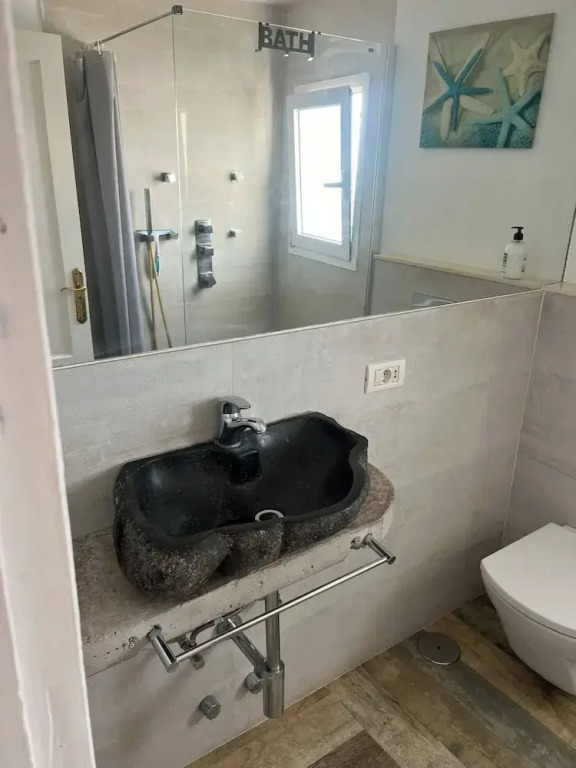 Barbara Gortito, 2 Bedrooms Flat With A Sea View