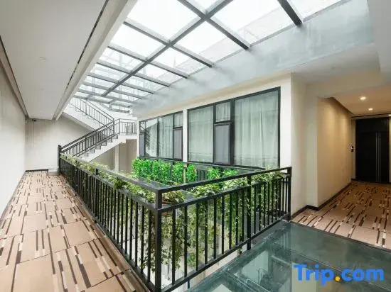 Yige Express Hotel (Tianshui Sports Center)