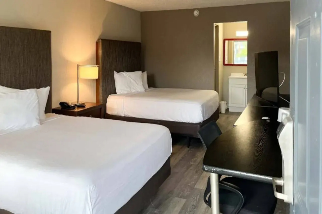 Motel 6 New Port Richey, FL
