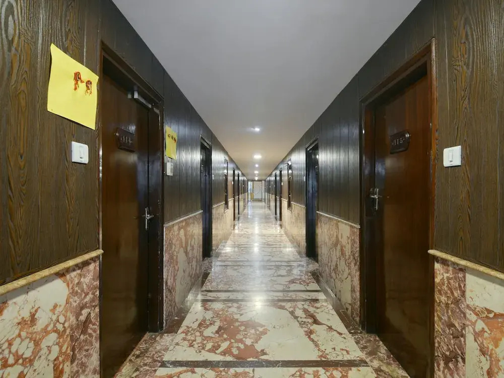 OYO 10706 Hotel Siddhartha