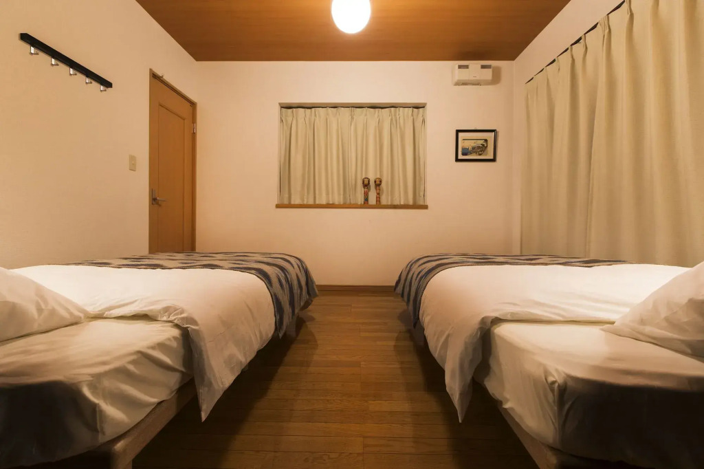 Japan Hostel Shinya Tokkyu