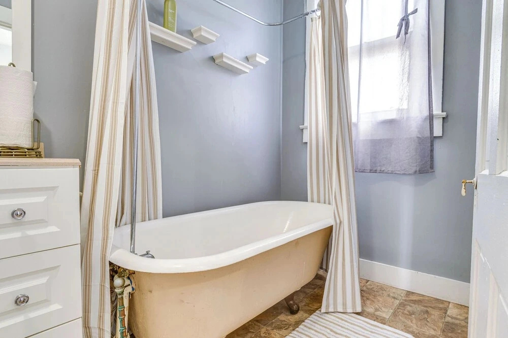 Walk Everywhere! Sleek Fountain Square Stay