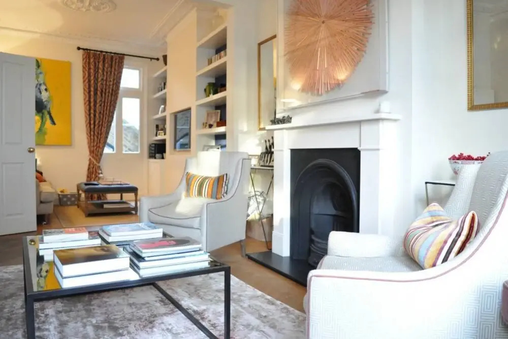 Spacious 2 Bedroom Property in Great Location