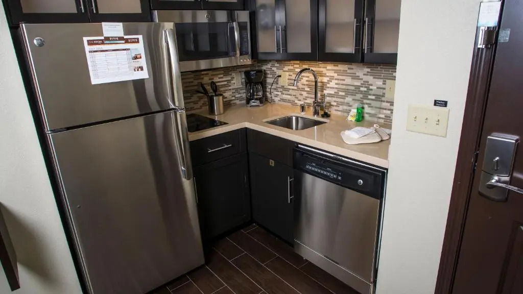Staybridge Suites - Lexington S Medical Ctr Area by IHG