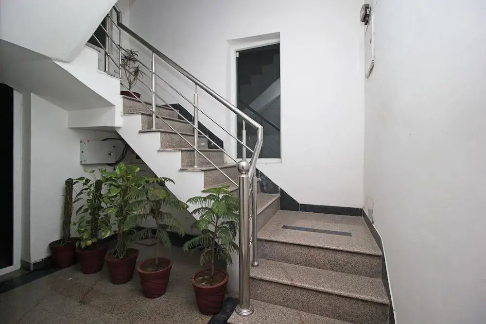 OYO 6574 Sector 44