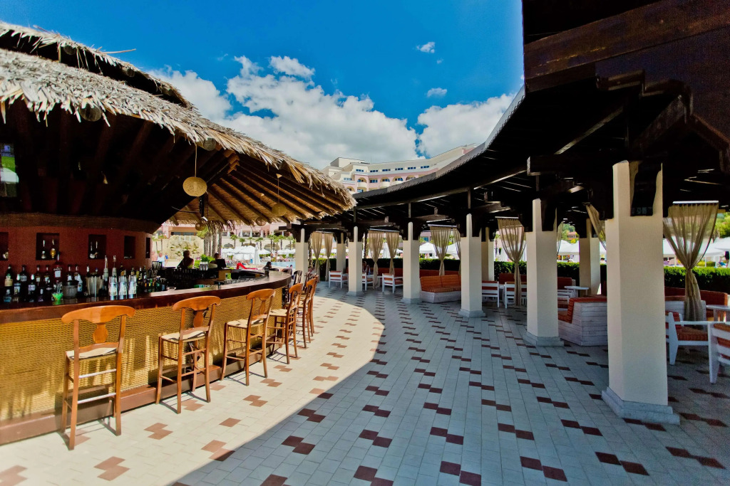 DIT Majestic Beach Resort