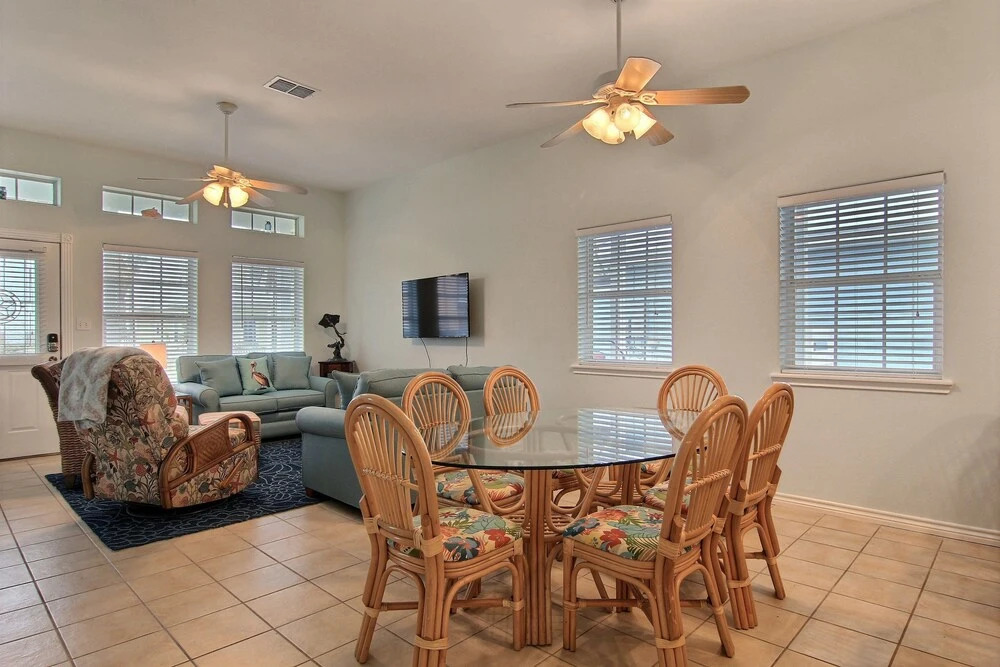 Bibby's Beach Bungalow