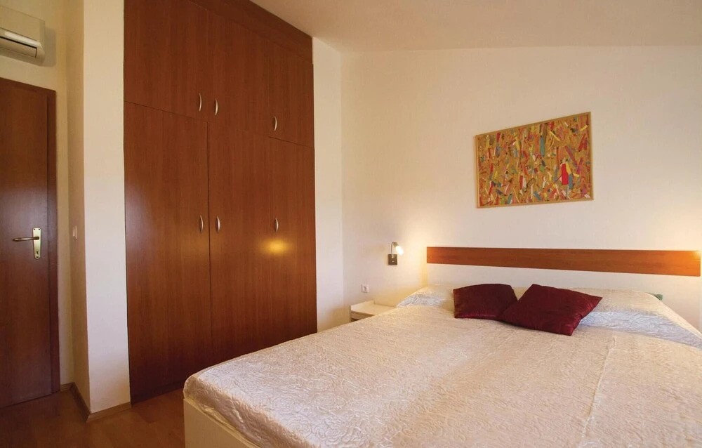 Beautiful Home in Rakalj With Wifi and 2 Bedrooms
