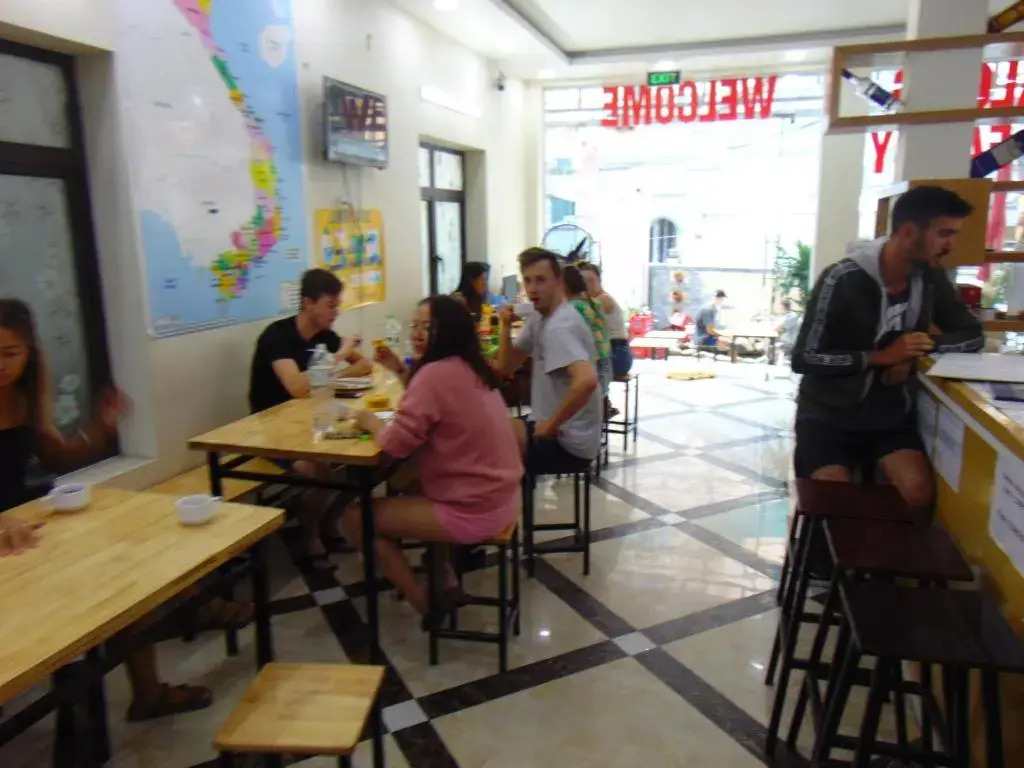 Fancy Hostel and Bar