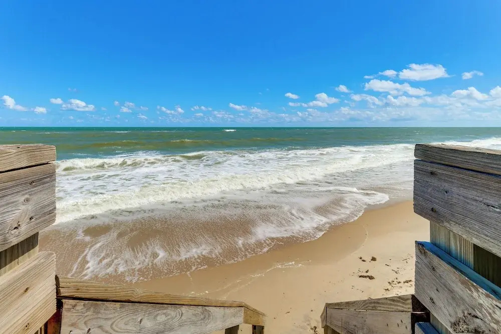 Walk to Wabasso Beach: Home w/ Hot Tub & Bikes