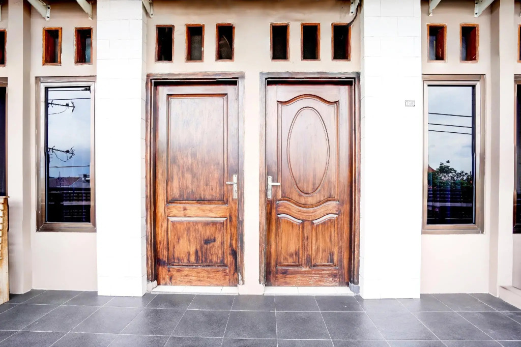 OYO Flagship 90890 Bratang Gede Residence