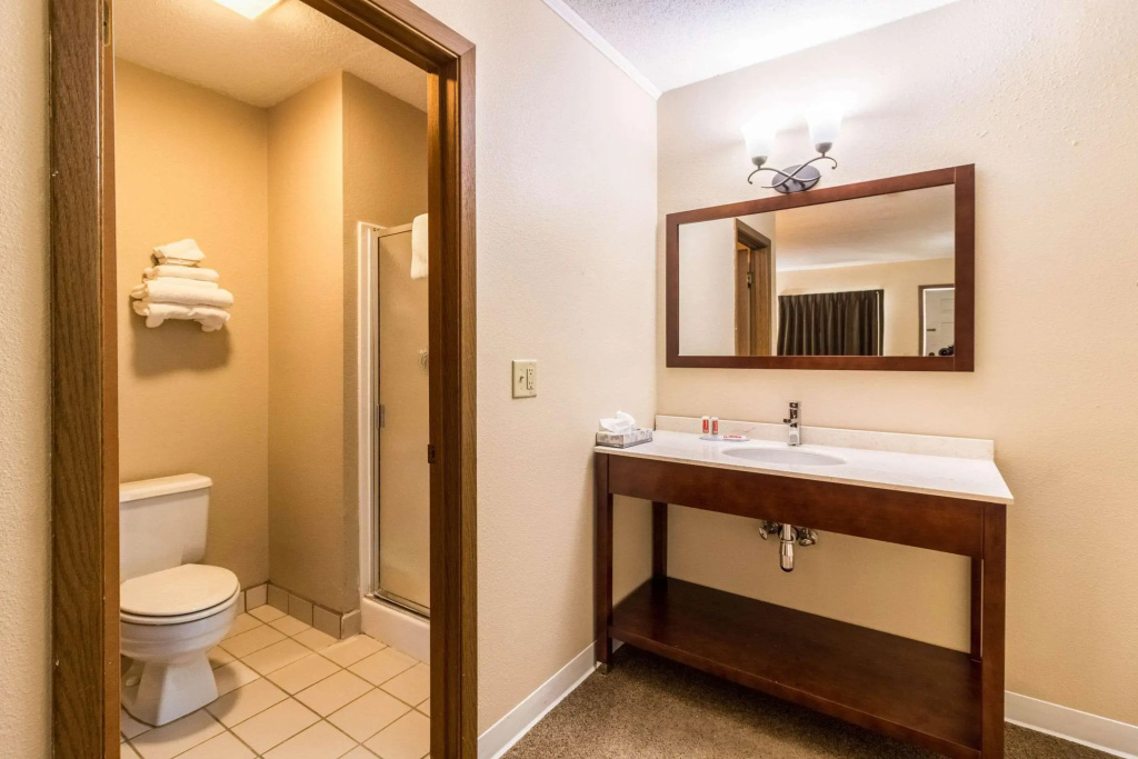 Econo Lodge - Valley City