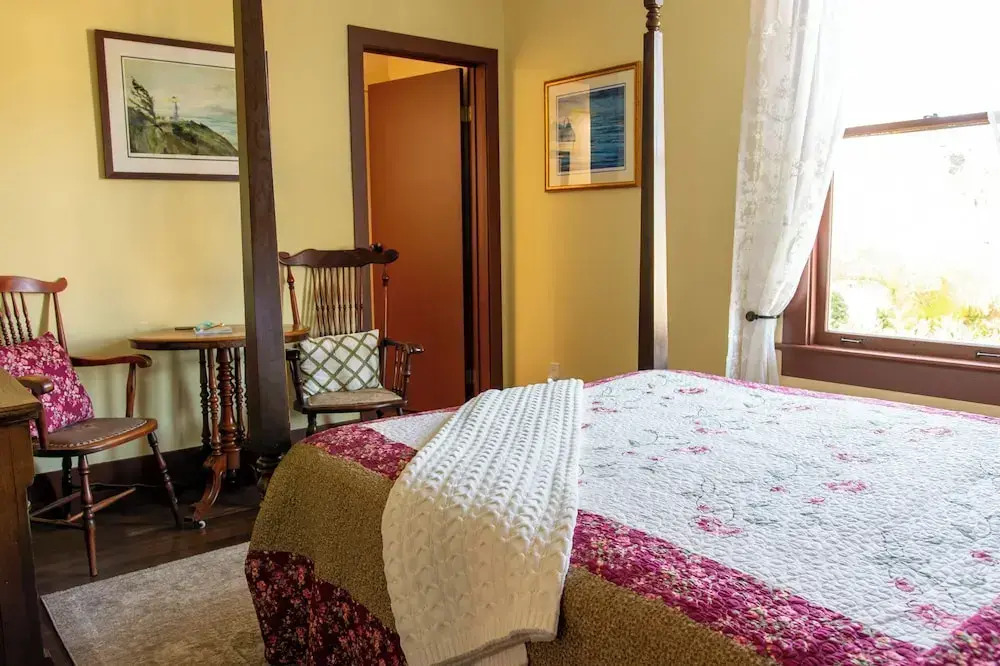 The Pearl Inn Bed and Breakfast