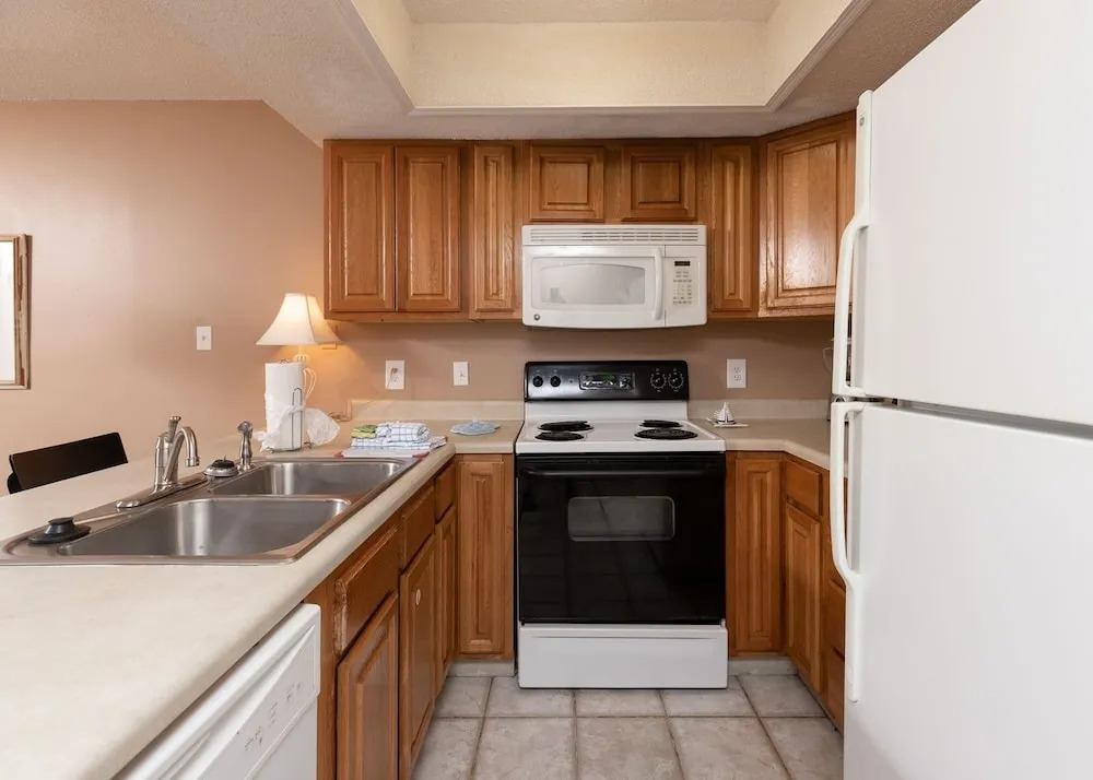 Romar Village 622 2 Bedroom Condo
