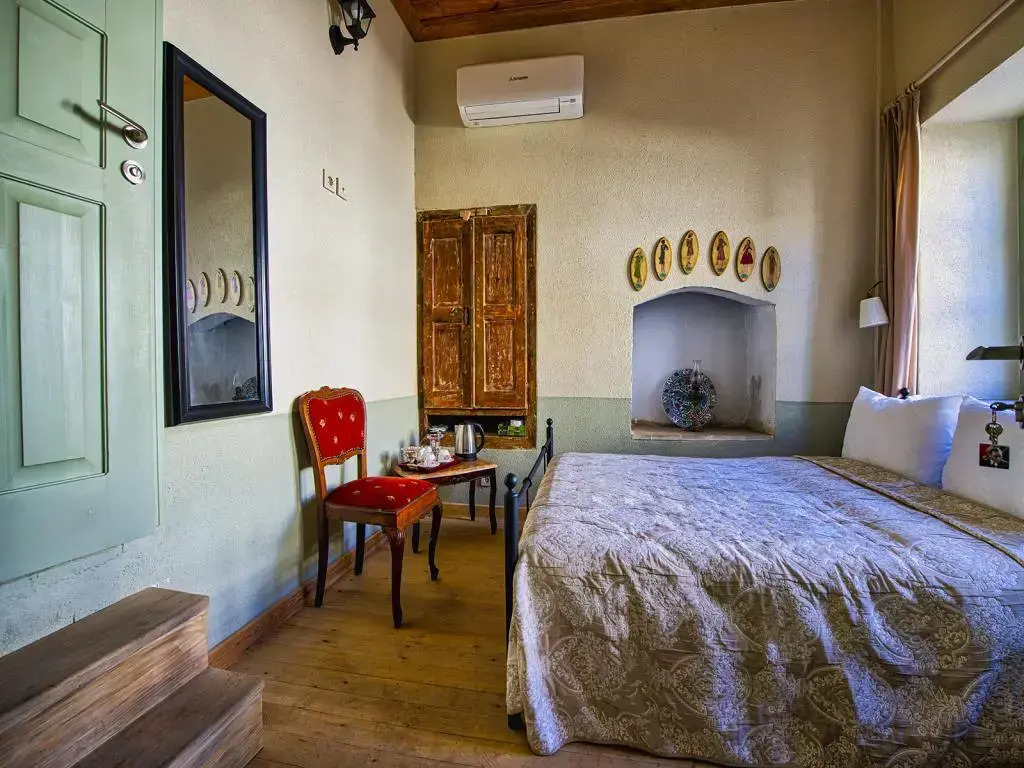 Cunda Fatma Hanim Konagi(15 Adult only)