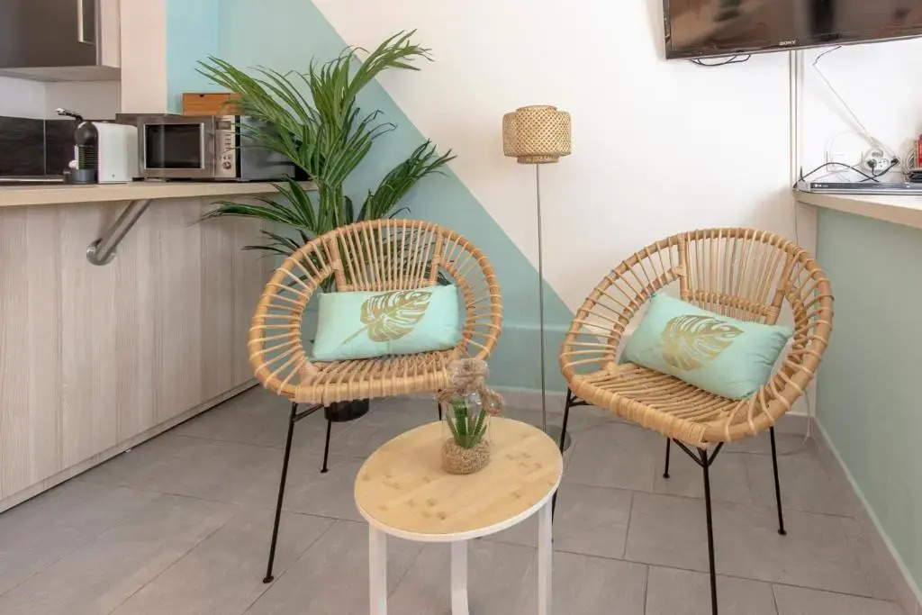 Studio climatisé à 50m des plages