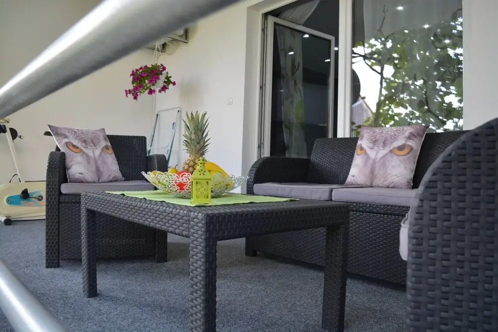 Green-beautiful Modern Apt. With Balcony & Garden
