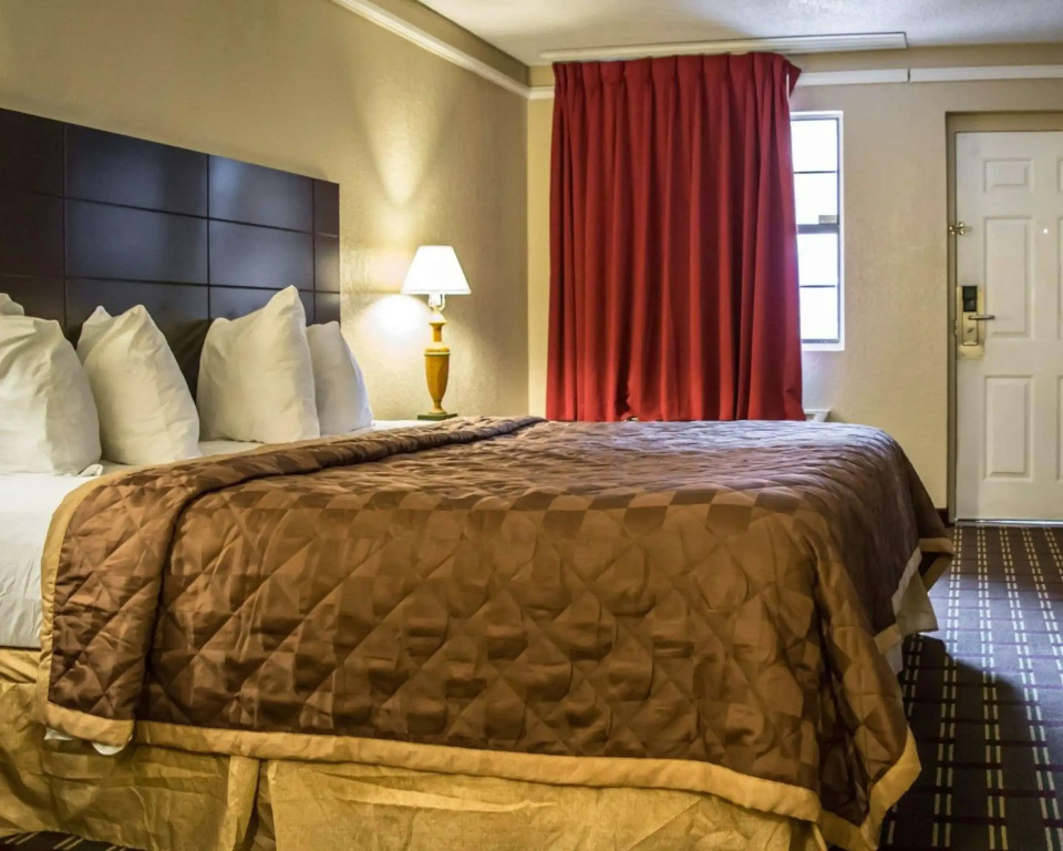 Rodeway Inn Near Ybor City - Casino
