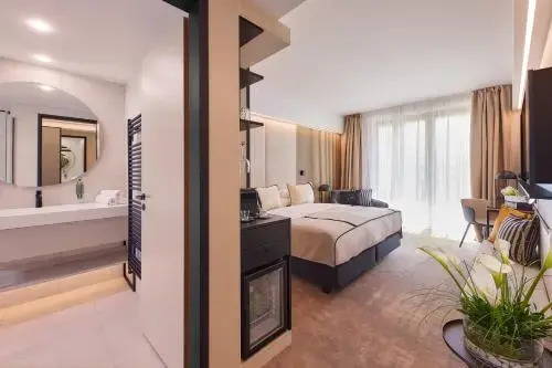 LUA Resort