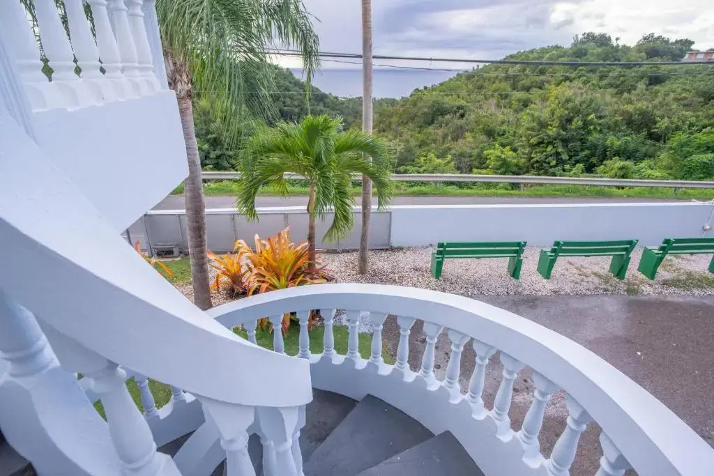 Rooftop Terrace, Shower, Views, BBQ LV 204