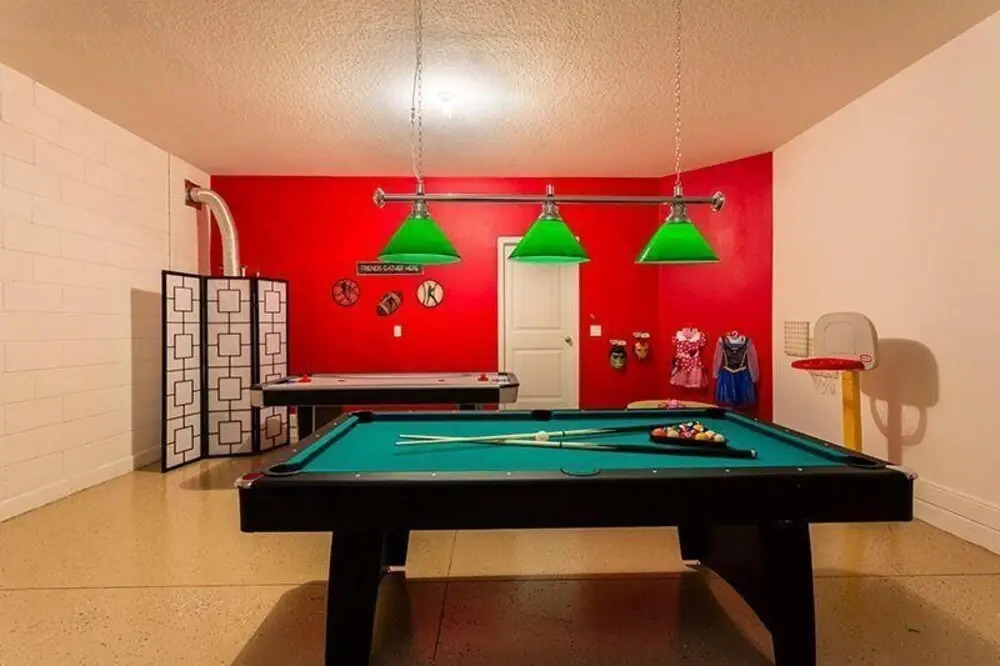 4221 Oakview Drive 6 Bedroom Home