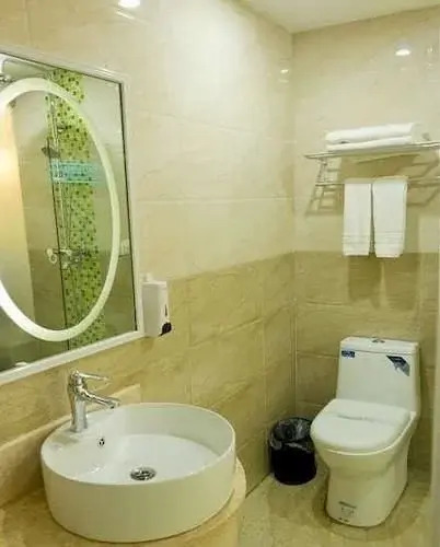 Guangzhou Zengcheng Jianghui Business Hotel