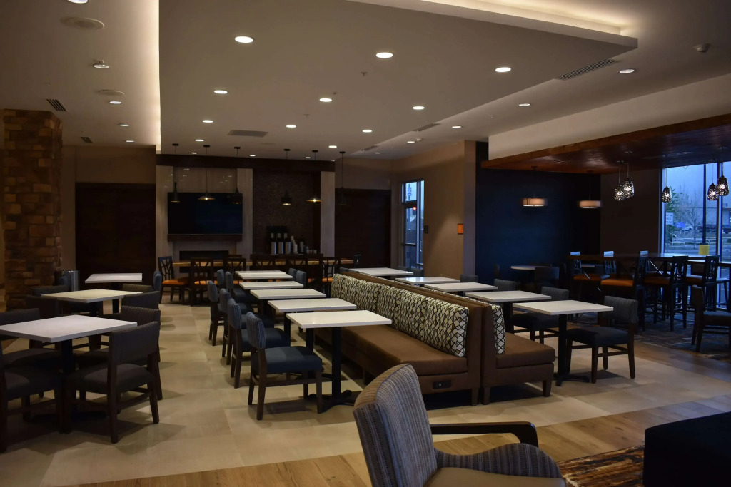 La Quinta Inn & Suites by Wyndham Flagstaff East I-40