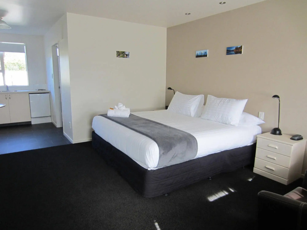 Alpine Rose Motel