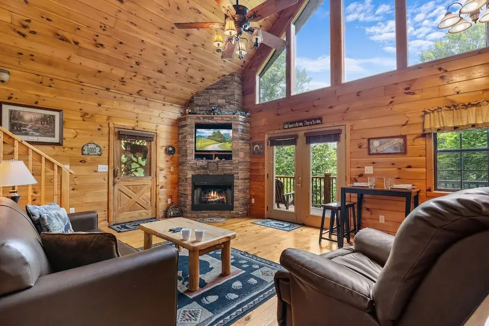 Caught Ya Peek'n 1 Bedroom Cabin by RedAwning