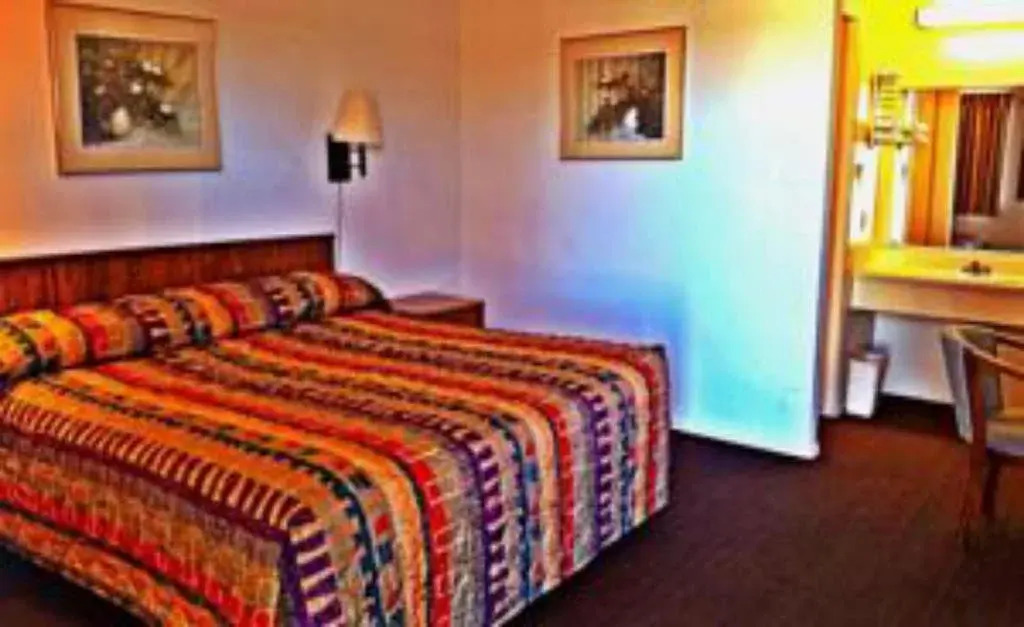 Waldron Inn