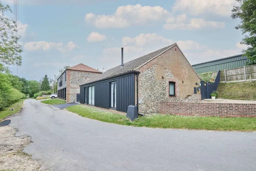 Host Stay Rupert s Barn
