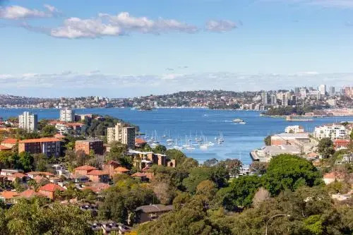 North Sydney Fully Self Contained Modern 2 Bed Apartment (16Wal)