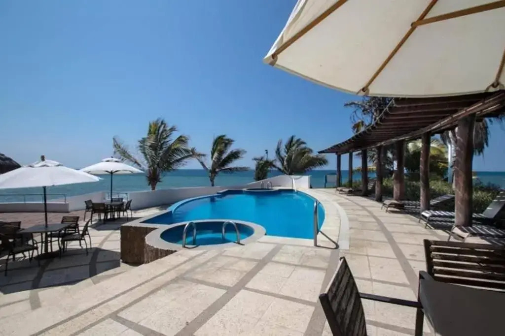 Exclusivo Penthouse frente al mar con acceso a la playa - Club Privado en Manta