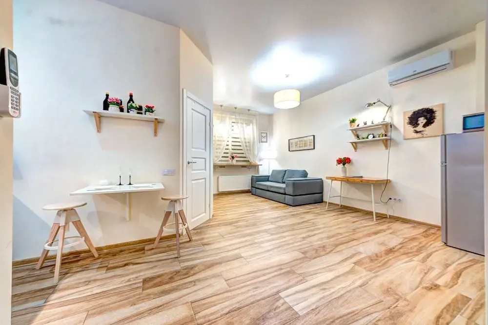 Apartment Anri Barbusa 53-105