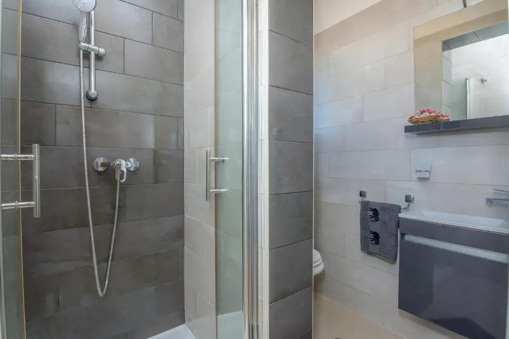 Apartment Radovic Nives