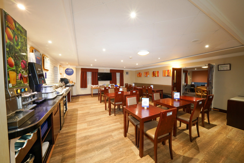 Holiday Inn Express Glenrothes by IHG