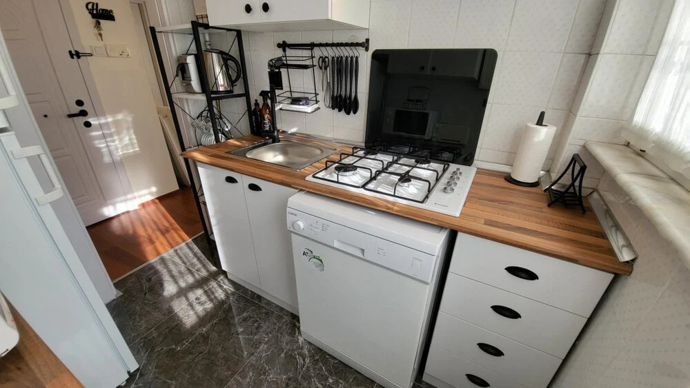 Chic Flat in Sariyer With Balcony and Sea View