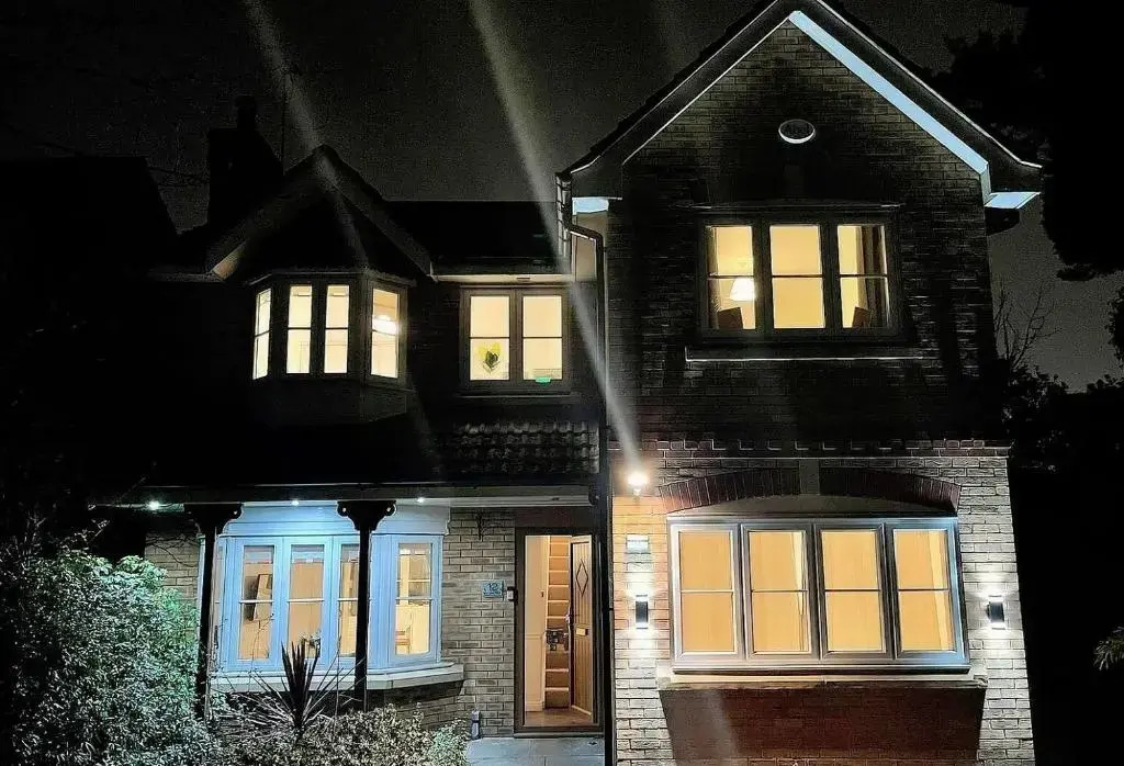 Spacious And Amazing 4 Bedroom Detached House
