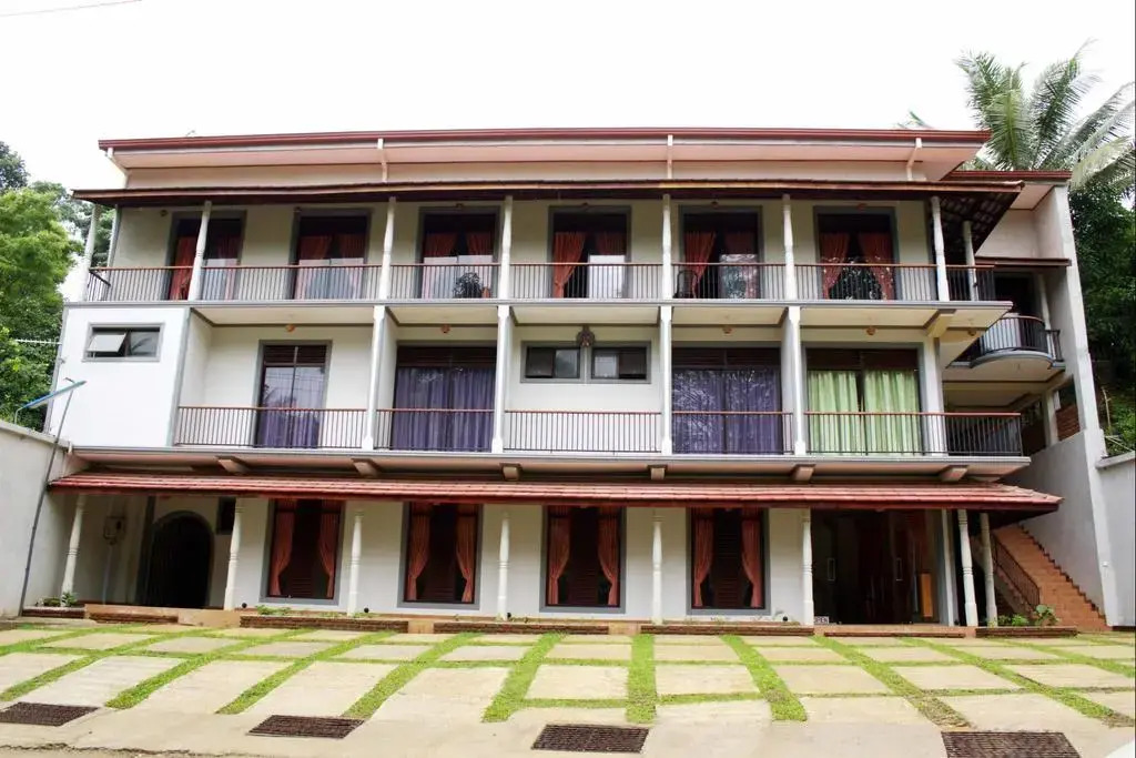 Capital O 404 Lagone Resort