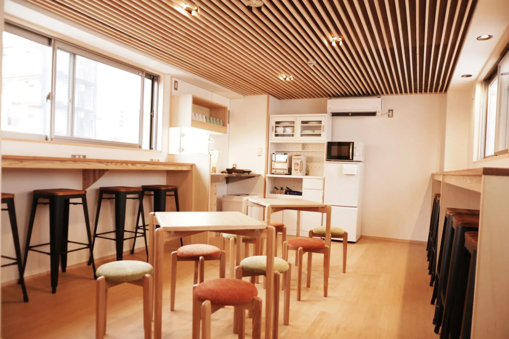 Poly Hostel 2 Namba