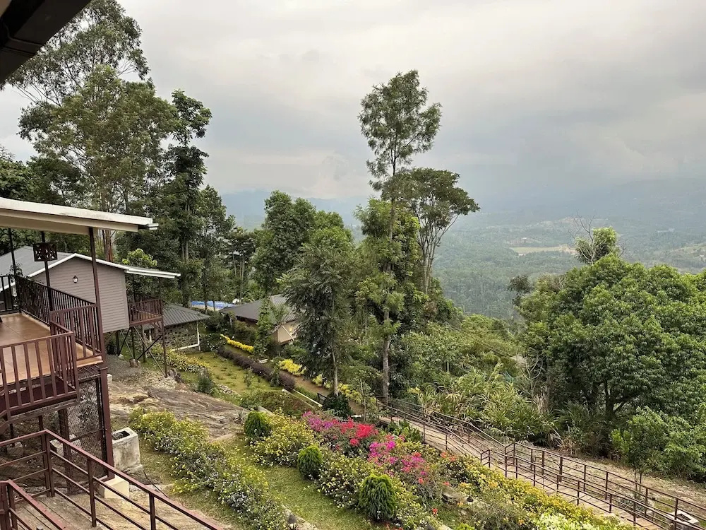 Hilltop Munnar by Fracspace