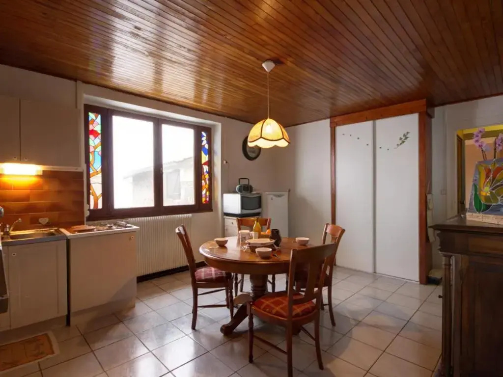 Gîte Feng Shui au cœur de la nature à Marlhes - FR-1-496-57