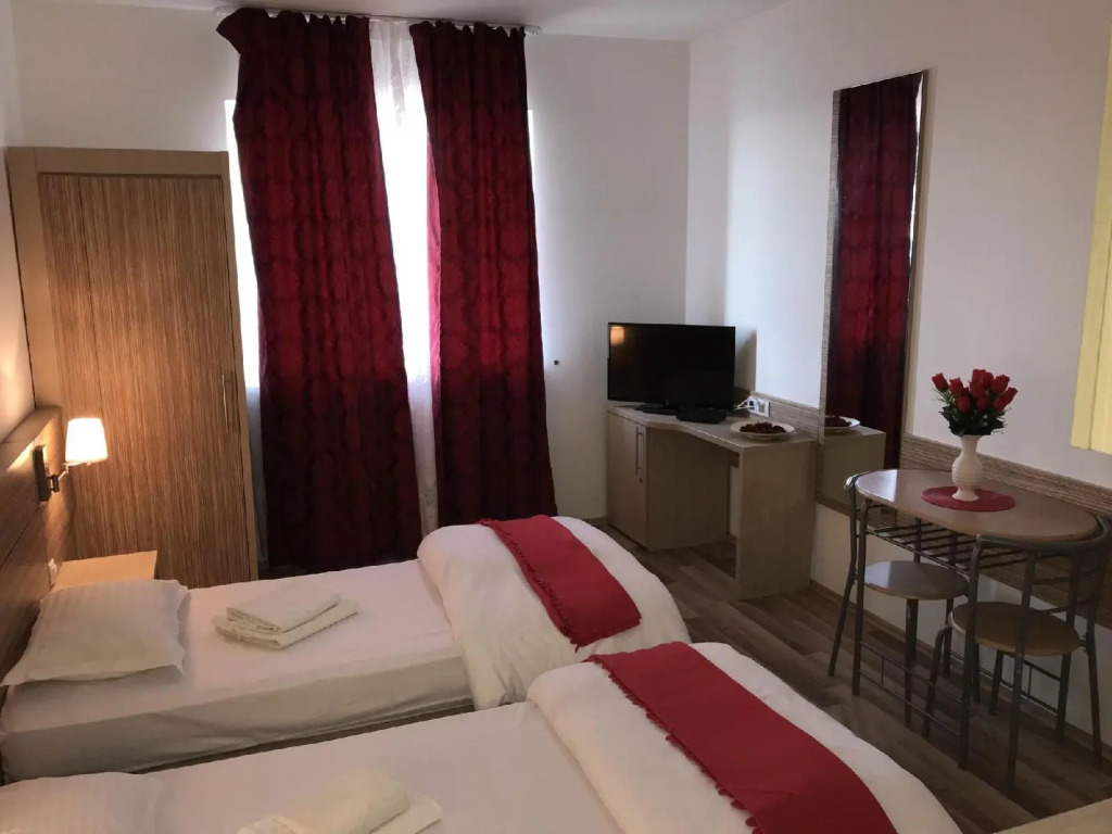 Top Rooms Aparthotel