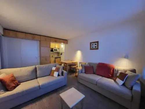 Apartment Deux pieces exp sud a 500 m des pistes. 23