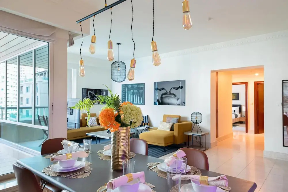 Maison Privee - Stunning Waterfront Apt w/ Marina View nxt to Beach
